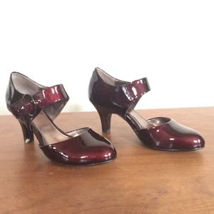 Sofft Vega in Chianti Patent Leather